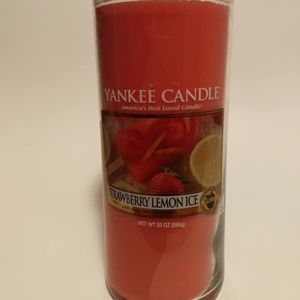 Yankee Candle. Strawberry Lemon Ice.